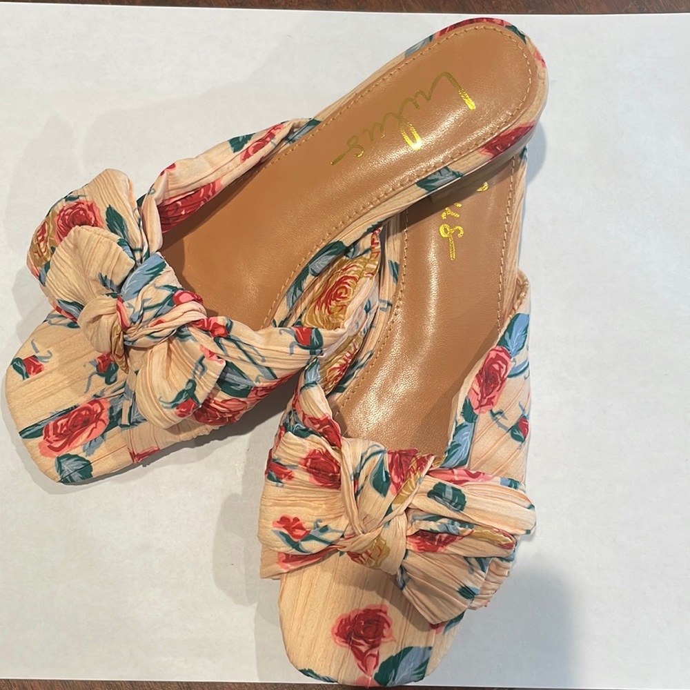 Lulus sandals sz 8.5